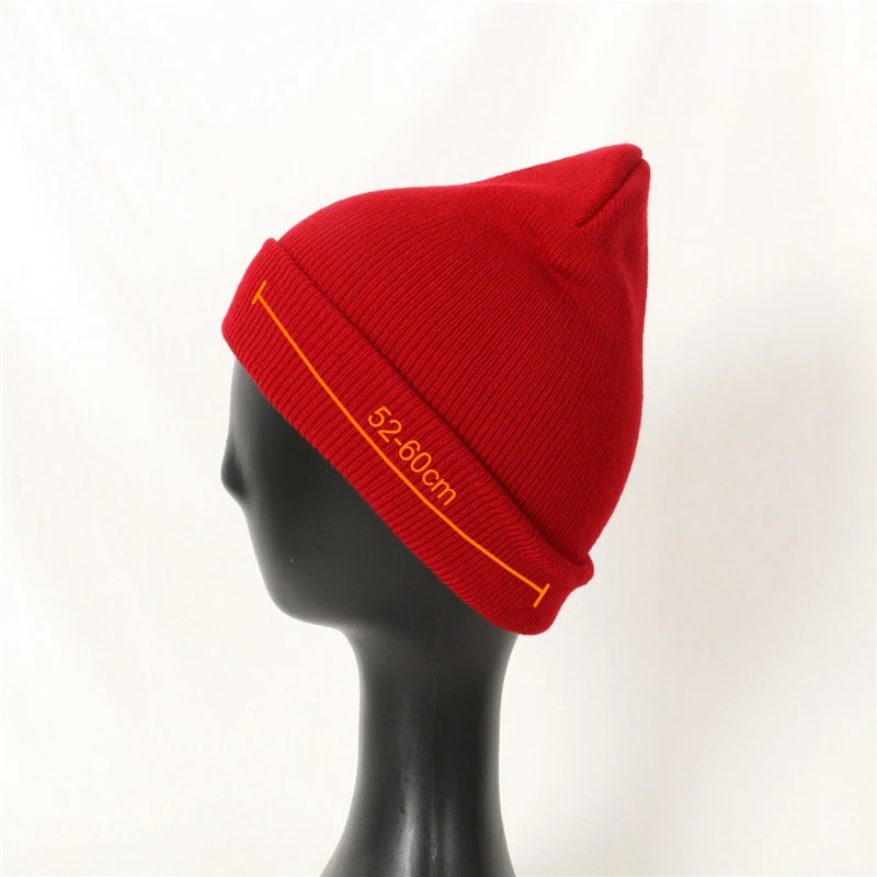 Шапка-бини зимняя вязаная теплая шапка с манжетами закрытыми ушами мягкая