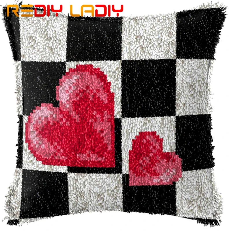 Набор крючков с защелкой Сделайте свою собственную подушку Красное сердце