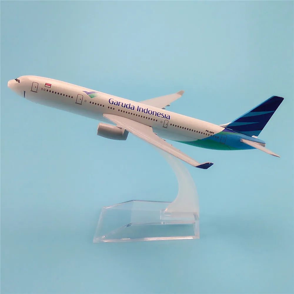 

16cm Metal Aircraft Plane Model Air Garuda Indonesia Airlines Airbus 330 A330 Airways Airplane Model w Stand