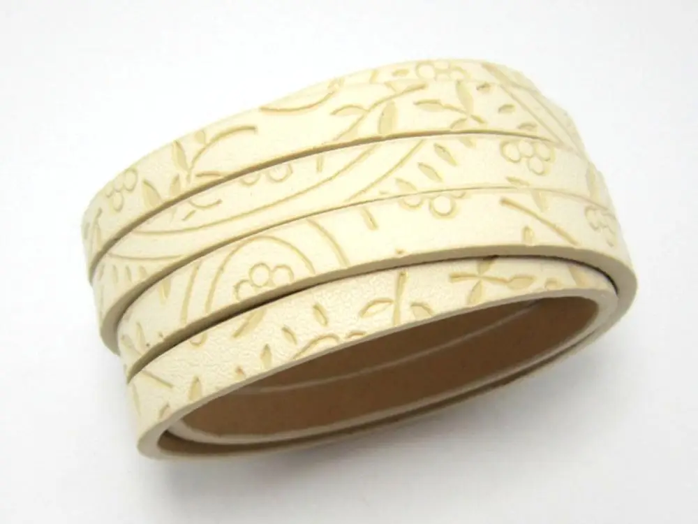 5 мм плоский кожаный 5x2 бежевый гравированный Лавандовый шнур | Украшения и