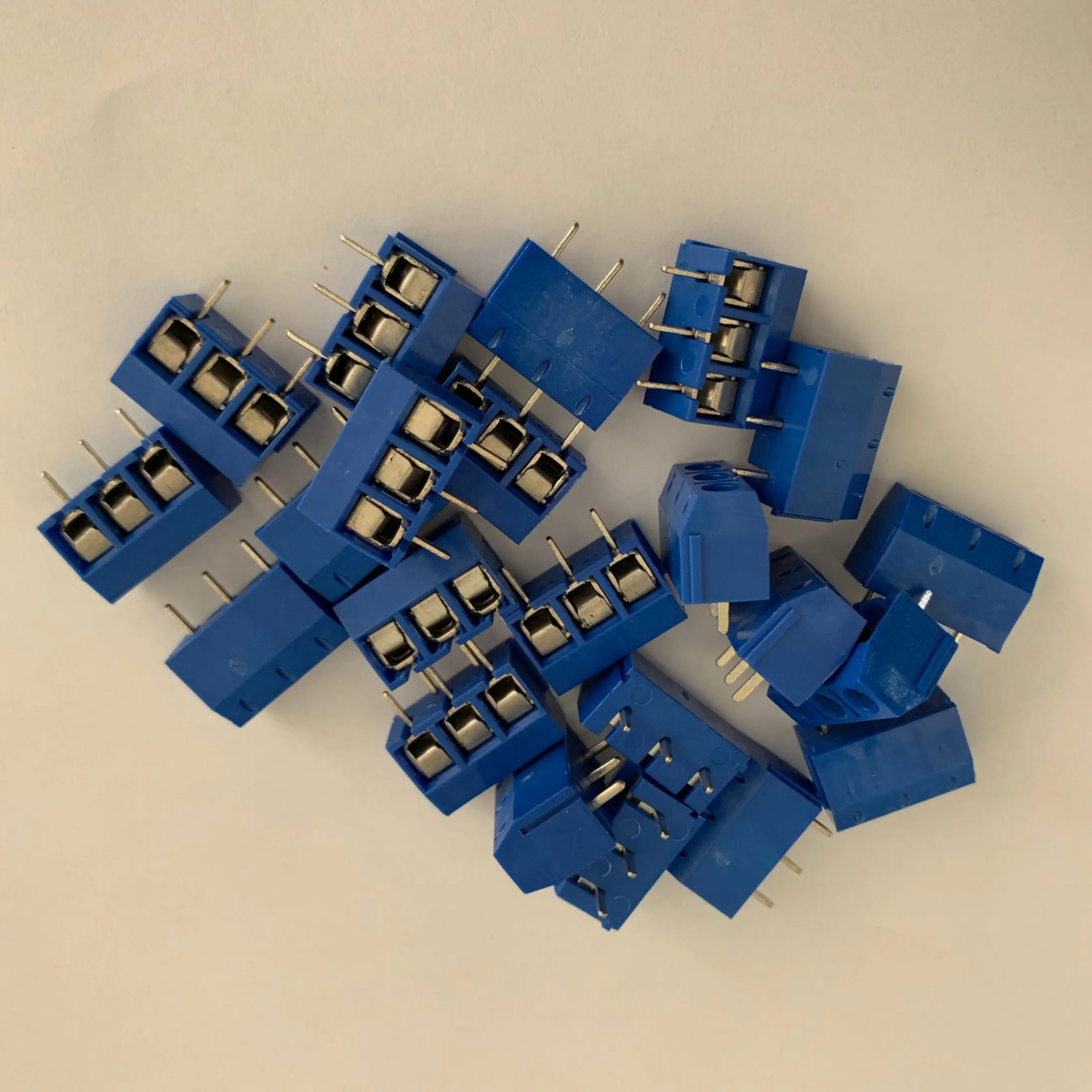 100 шт./партия стандартные соединения расстояние между винтами и печатными