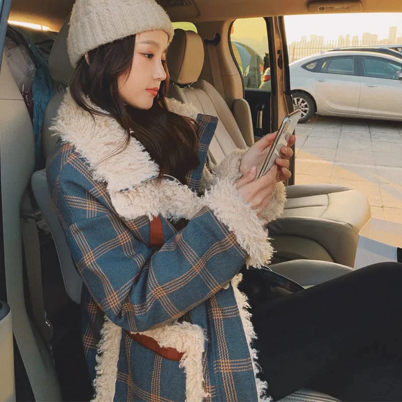 

Winter Sweet Cute Faux Lamb Fur Stitching Coat Vintage Plaid Printing Pockets Oversized Lapel Outerwear Tops Streetwear Jackets