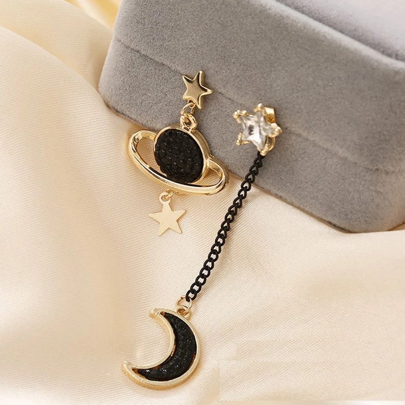 Серьги-гвоздики с кисточками в виде Луны | Украшения и аксессуары