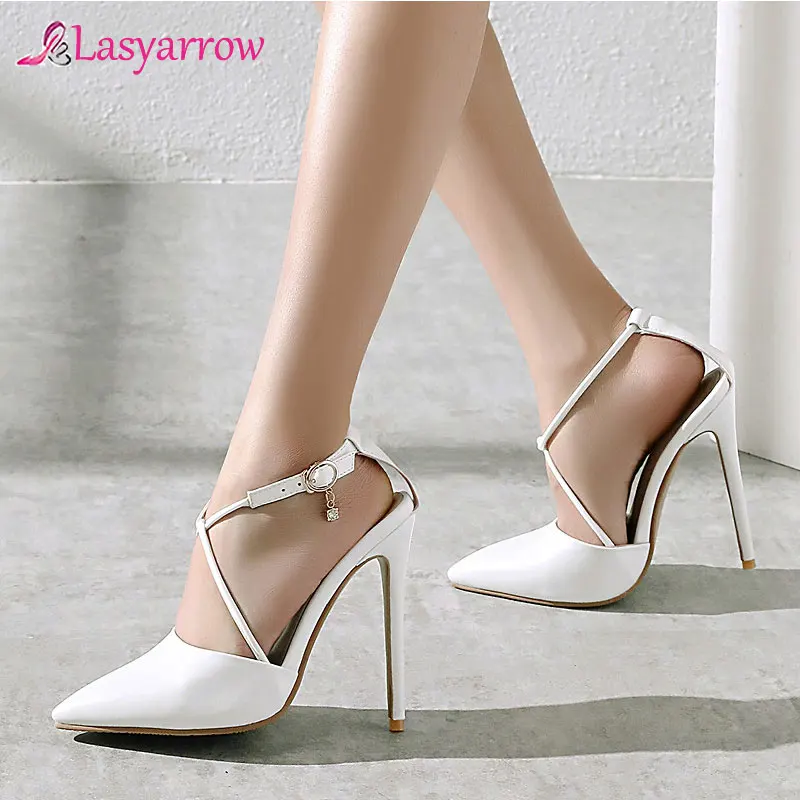 Lasyarrow высококачественные элегантные белые свадебные туфли сандалии с