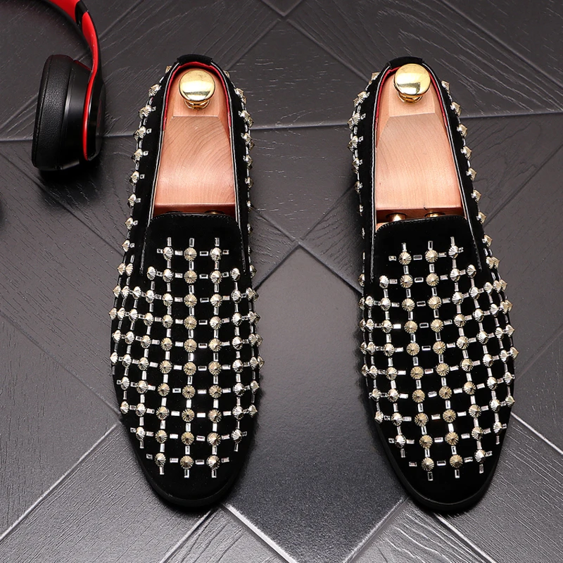 

Туфли с заклепками для мужчин, модная обувь из коровьей кожи, удобная обувь без шнуровки в стиле ретро, обувь для сцены и ночного клуба