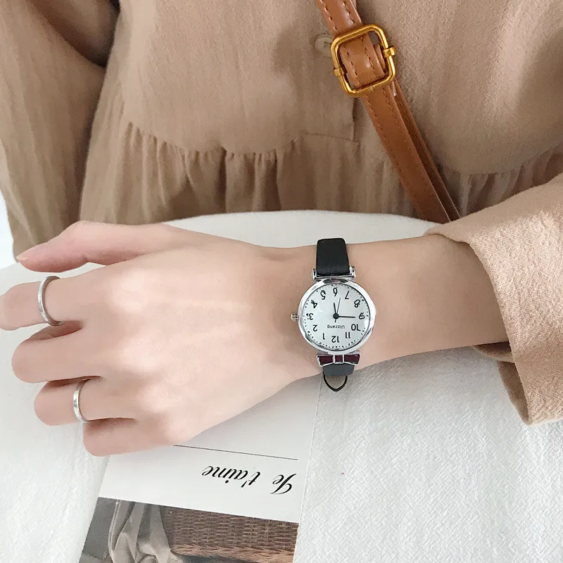 Часы женские кварцевые с кожаным ремешком модные маленькие простые винтажные