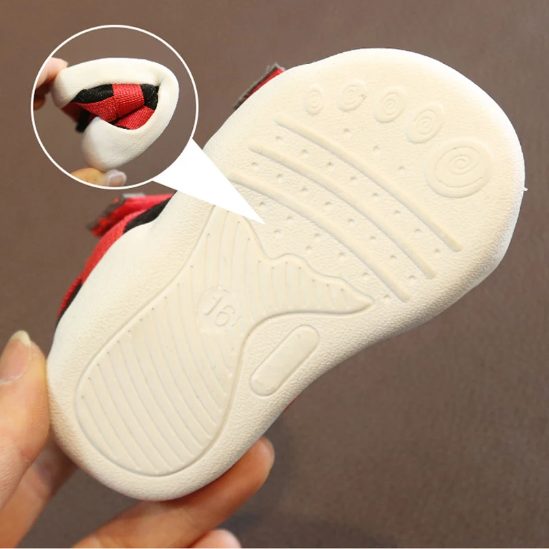 Летние сандалии для отдыха детская обувь мягкая подошва детские маленьких