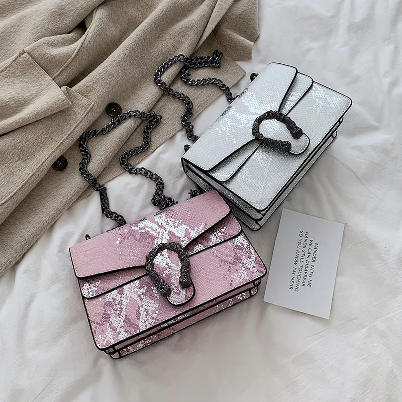 

Женская модная сумка со змеиным узором, маленькие сумки на плечо для женщин, новинка 2021, роскошные сумки-органайзеры с ручками, Женский тоут