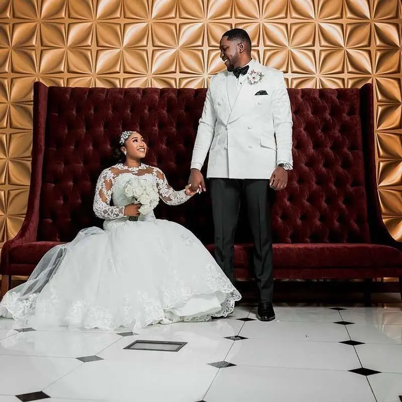 

Plus Size Mermaid Wedding Dresses Long Sleeves Lace Applique Jewel Neck Scalloped Sweep Train Wedding Bridal Gown vestido d