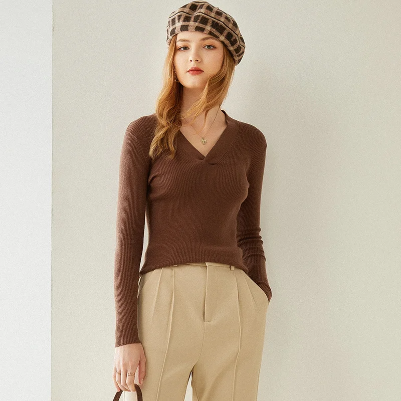 

Женский кашемировый свитер с V-образным вырезом