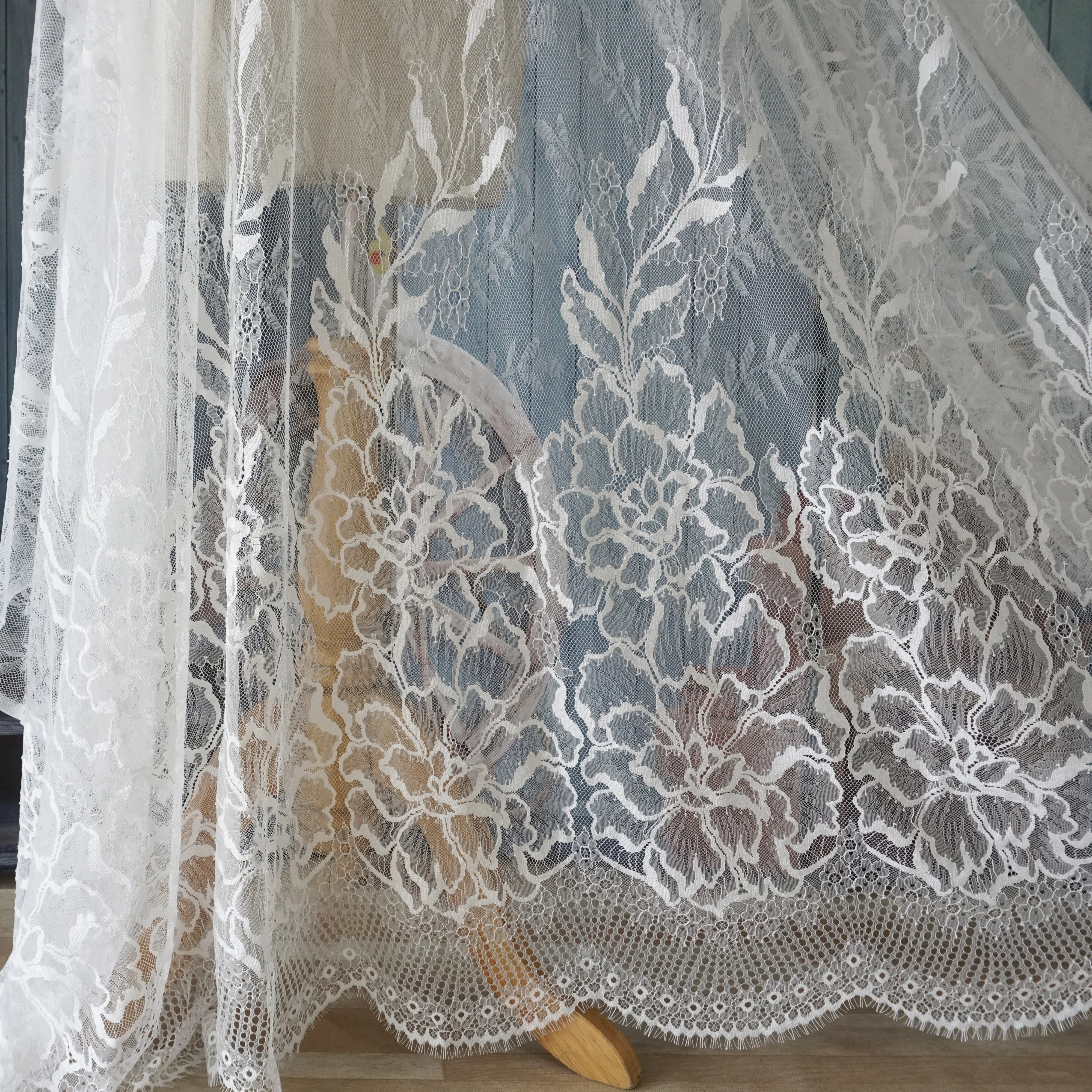 Кружева шантильи с крупными цветами длина 3 метра! 2020 Новое поступление кружевное