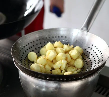 

Large Big Thick Stainless Steel Mesh Strainer Colander Handle Cookware Oil Strainer Flour Sifter Colander Kitchen Cooing wok