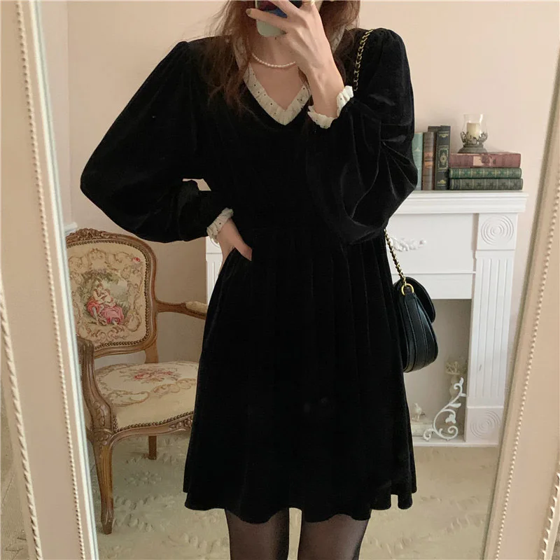 

2021 New Spring Autumn Women Puff Sleeve Mini Dress One-Picec Velvet V-Neck Lace Splicing Dresses Korean Elegant Female Vestidos