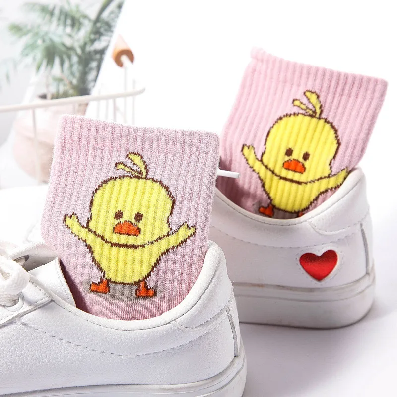Модные милые женские короткие носки с героями мультфильмов, Harajuku, с изображением маленькой желтой утки, корейские хлопковые хипстерские забавные женские носки для скейтборда