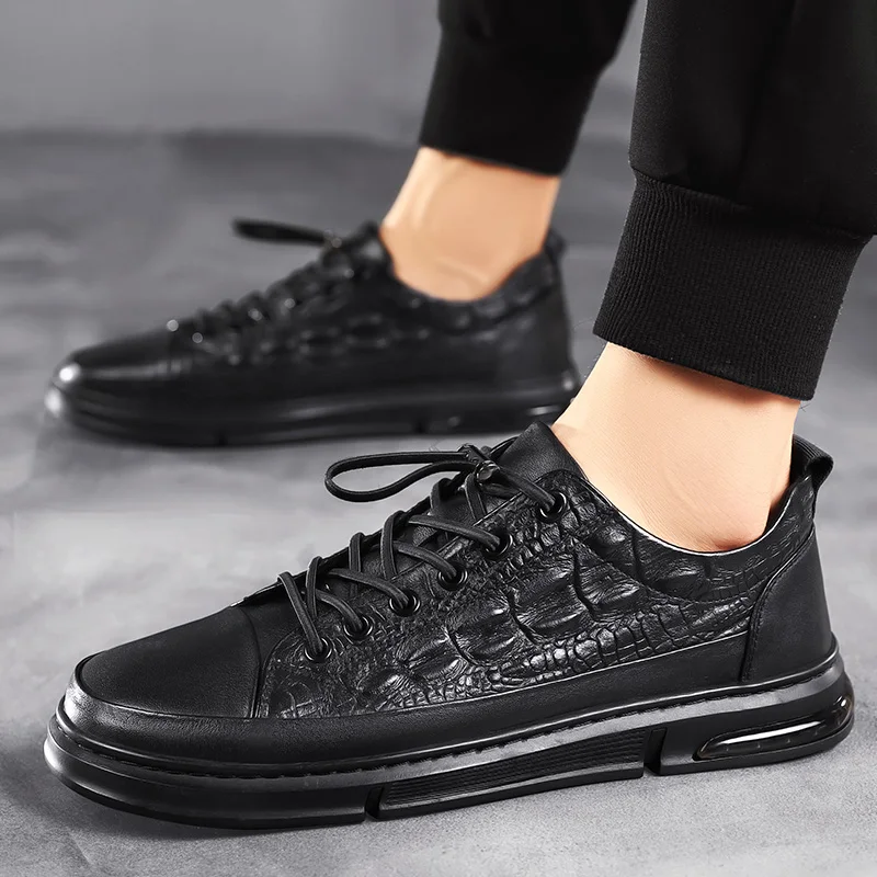 

Crocodile Pattern Men Sneakers Luxury Flat Running Shoes for Men Moccasin Homme Outdoor Leather Men Board Shoes Zapatillas Homme