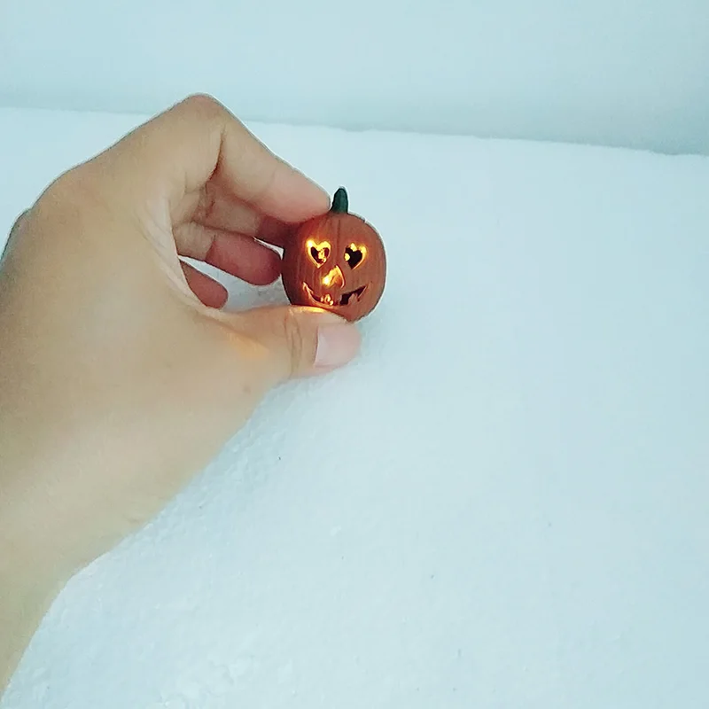 18cm Original NECA Ultimate Michael Myers Pumpkin With Led Light Halloween Action Figure Model For Kids Halloween Gift