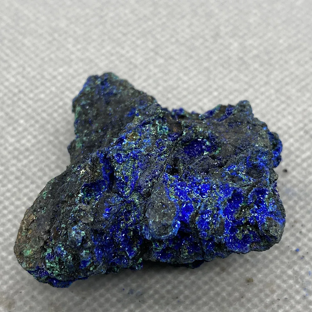 

Natural azurite mineral cristal espécime da província de anhui, china .