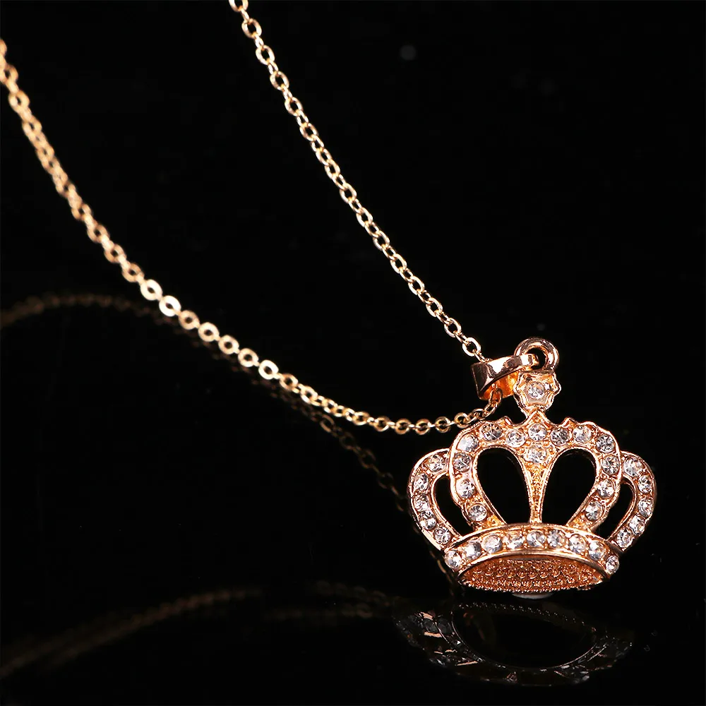 Женское колье с подвеской в виде пчелы | Украшения и аксессуары