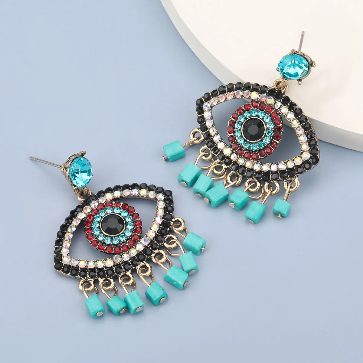 

pauli manfi 2020 Fashion creative metal rhinestone eyes resin tassel earrings women's popular party jewelry earrings