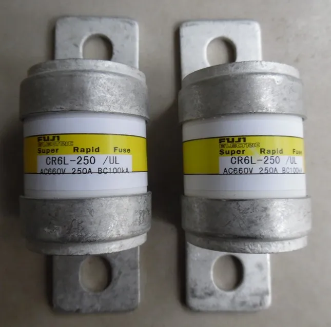Предохранители: CR6L-250/UL 250A 600V aR/CR6L-200/UL CR6L-300/UL/CR6L-200G/UL CR6L-200S/CR6L-300S/UL 300G/UL CR6L-350 |