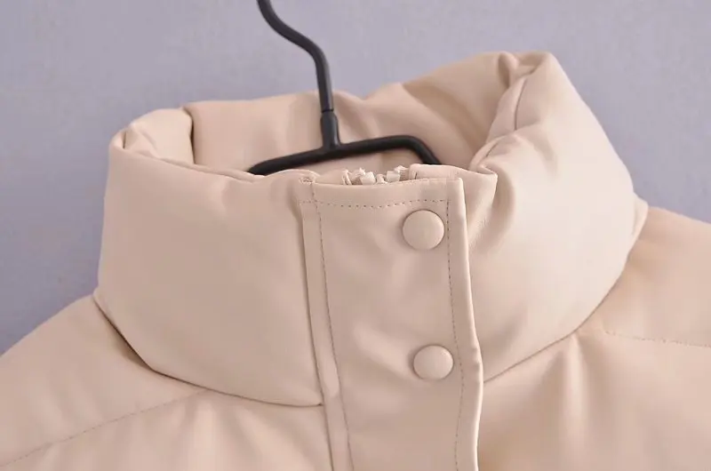 Парка женская из искусственной кожи с высокой талией белая зимняя 2021 | Женская