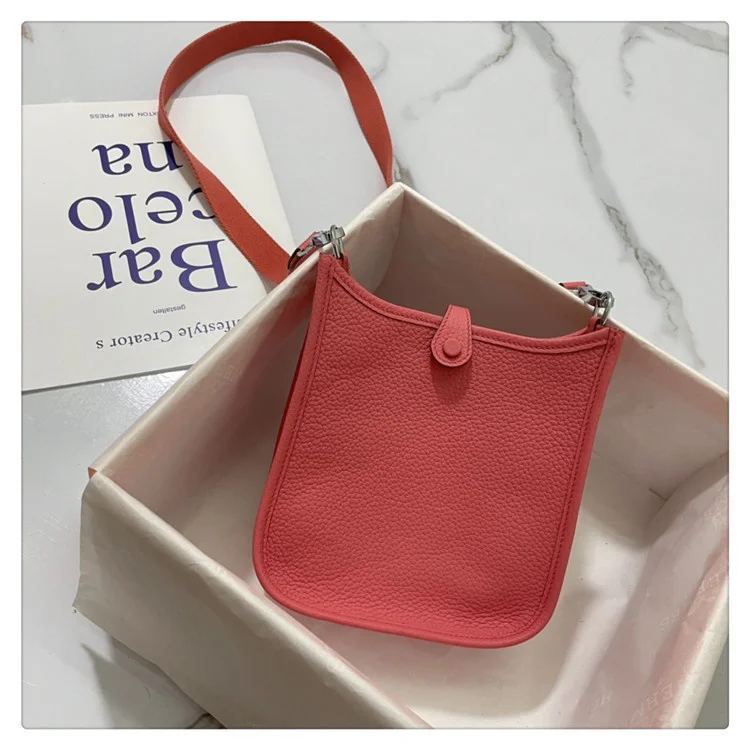 

Bolso de piel vaca para mujer bolsa boxeo un hombro estilo mensajero 2021