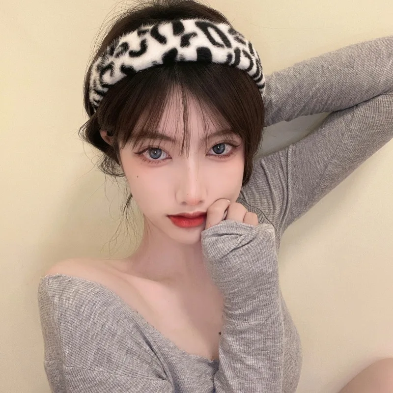 

Leopard print hair hoop net red 2021 new hairpin autumn and winter headwear female white hair ornament headband wide edge pressu