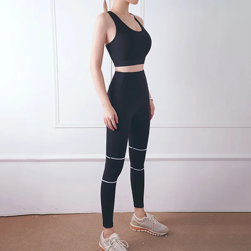 

Spring and Summer New Yoga Fitness Suit Women's Beauty Back Gathered Hit Color Striped Peach Pants Yoga Clothes Two-piece Suit