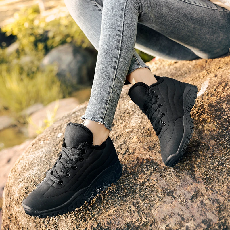 Men Winter Snow Boots Hiking Shoes Sneakers Super Warm Men's Boots Outdoor Male Hiking Boots Trekking Couple Shoes Plus Size