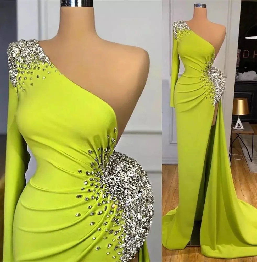 

Luxury Crystal Pageant For Women One Shoulder Long Sleeve Split Prom Dress Sexy Green Personalized Evening Gown 213