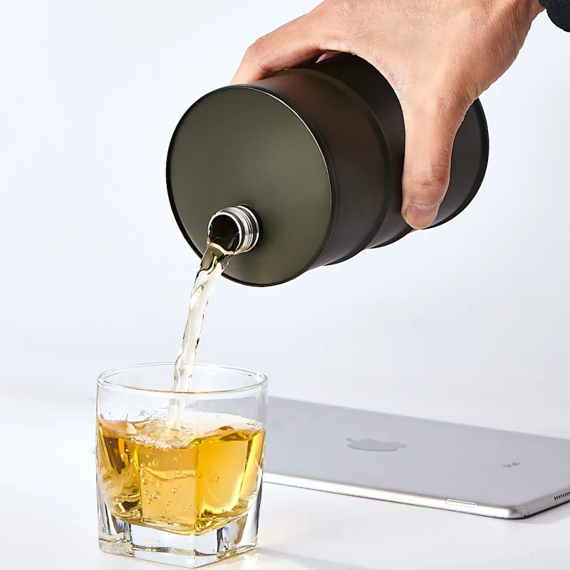 

Portable Outdoor Wine Bottle High Quality 304 Stainless Steel Small Hip Flask Thickened Flask Oil Drum Shape Body Oil Barrel Jug