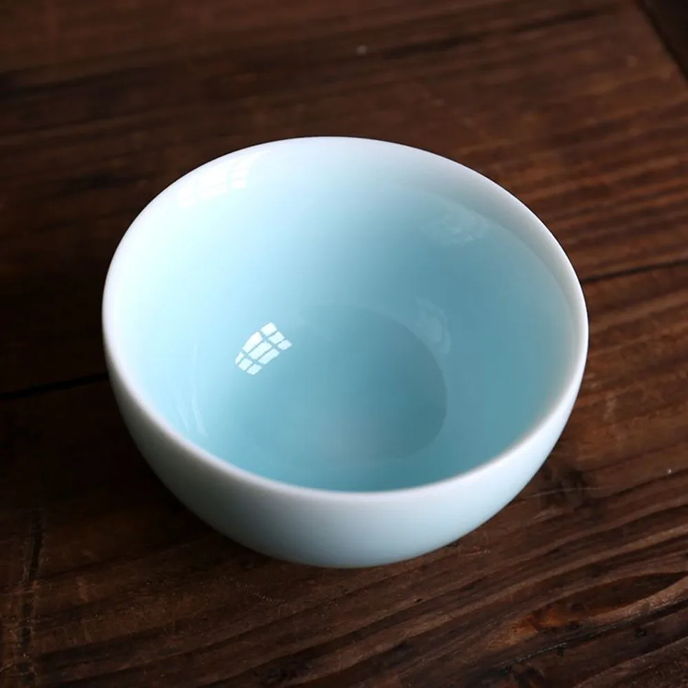 

Chinese Kung Fu Teacup 4PCS Flat Cup 2.5oz Ceramic Cups of Tea 70ml Handmade Celadons Porcelain Drinkware Glaze Pottery