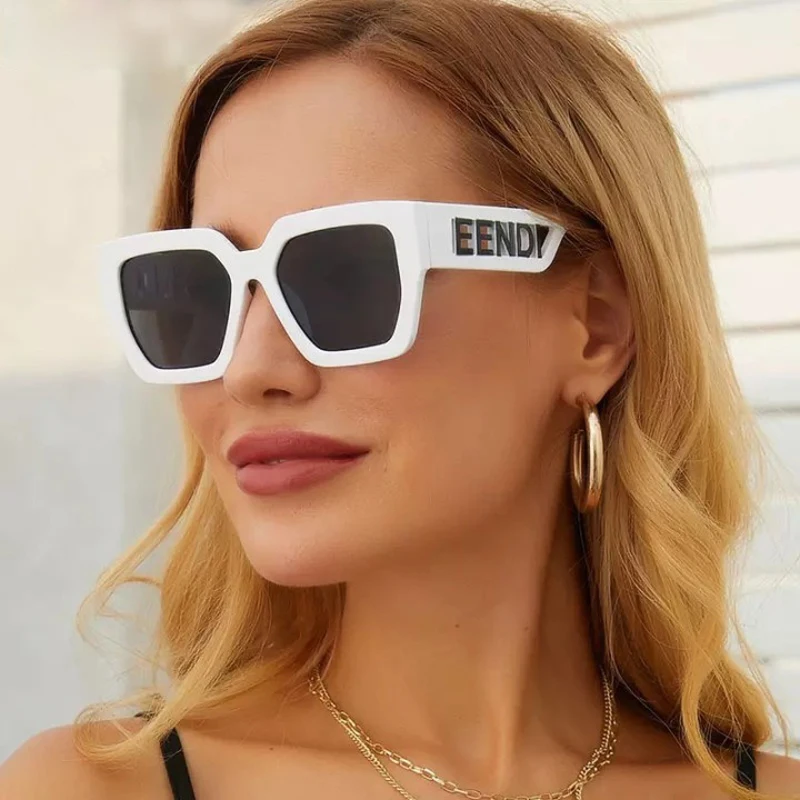 

2021 brand design hollow ladies sunglasses retro square glasses men and women khaki girls anti UV400oculos de sol feminino