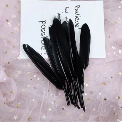 Black 50pcs Натуральный гусиное перо цветные перья маленький прямой нож Diy перо детский сад материалы вручную 10-15 см/4-6 дюймов 50 шт - Цвет: Black 50pcs