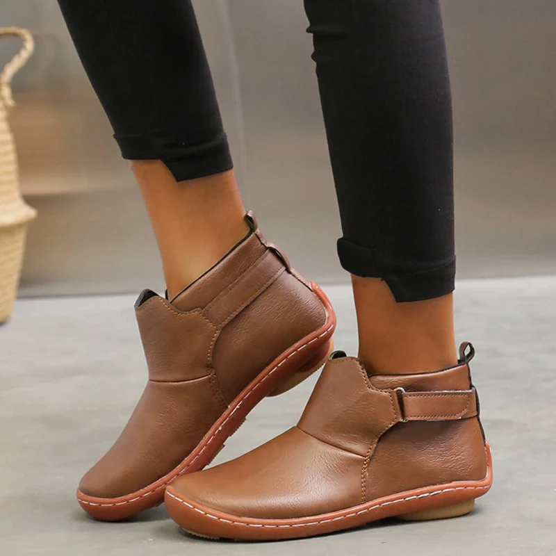 

Newly Women Martin Boots Euramerican Style Hook and Loop Flat Large Size Women Booties for Autumn Winter