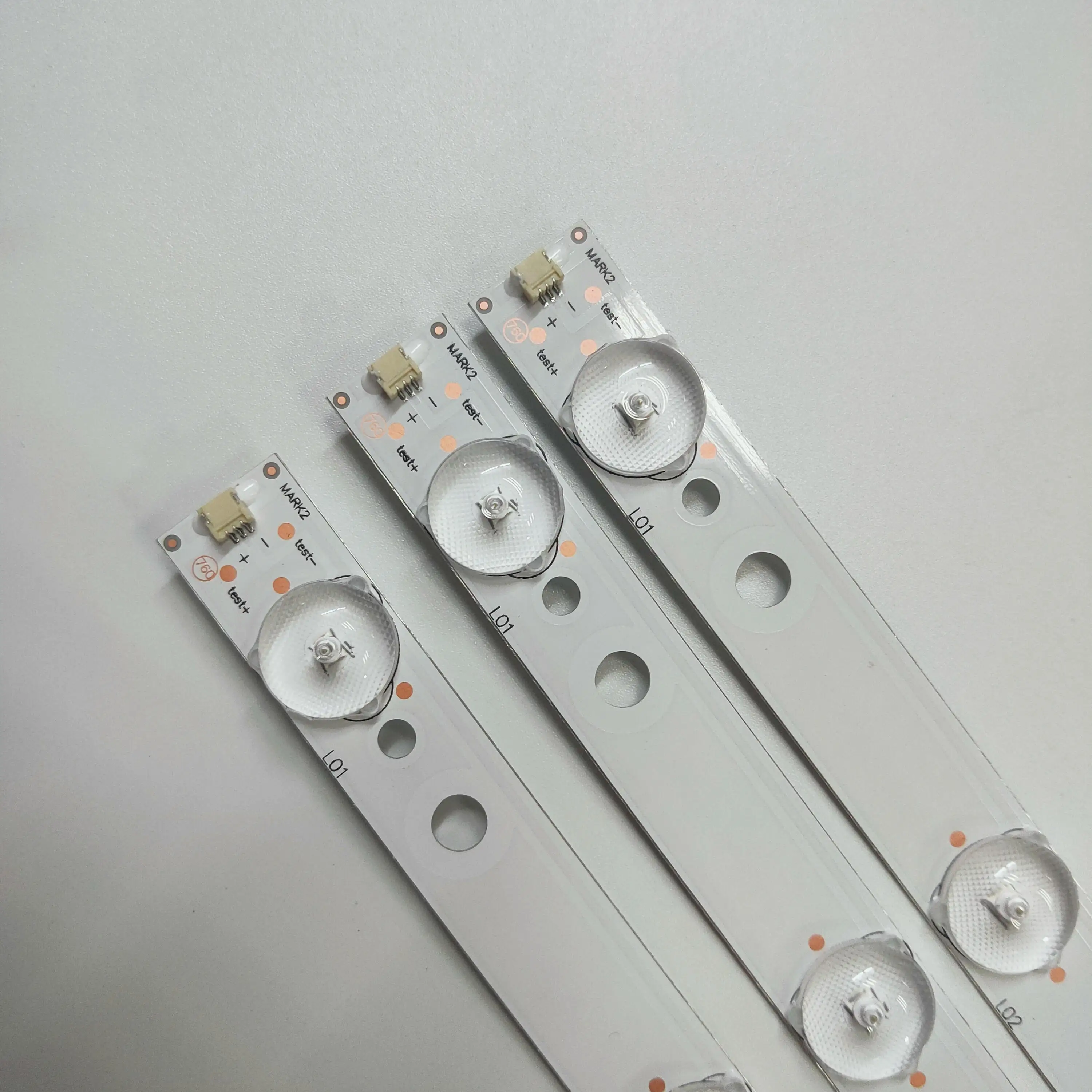 3 шт./1 компл. 9 светодиодов Xianke LED32HD320 осветительная панель HL-10320A28-0901S-02 / 358P20785 0B |