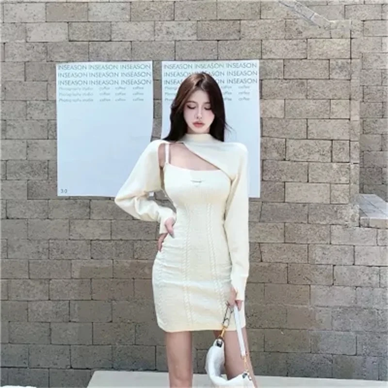 

Sexy Japanese sweet, pure desire, long-sleeved design, irregular shawl + sling bag hip crochet dress