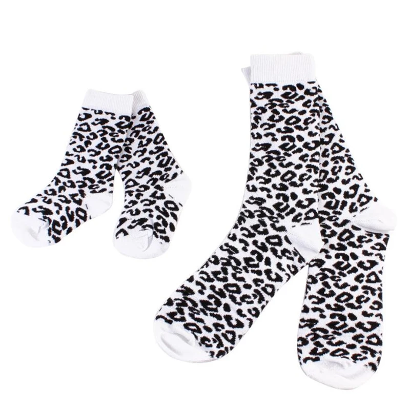 

Европейские популярные Семейные парные носки с леопардовым принтом для родителей и детей, хлопковые осенне-зимние носки для маленьких дево...