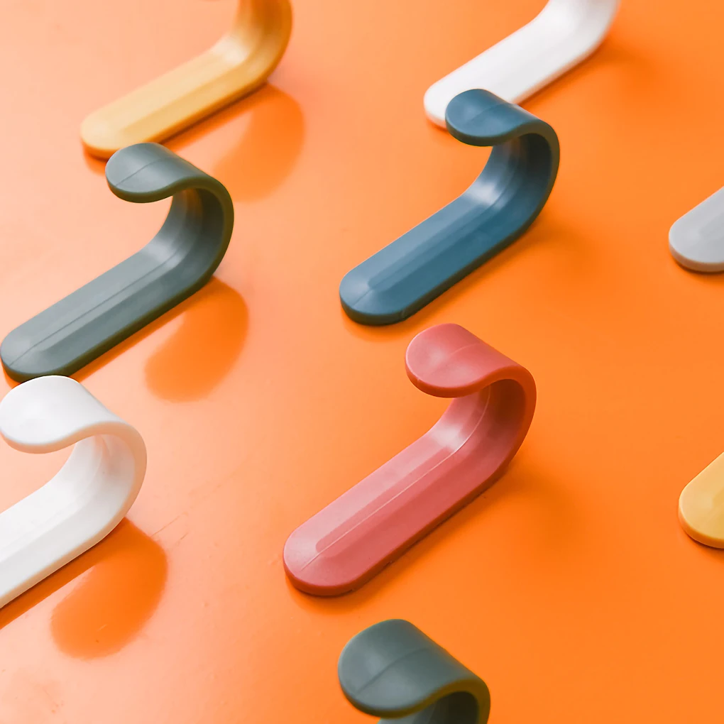 Крючки для полотенец пластиковые дверные вешалки самоклеящиеся настенные