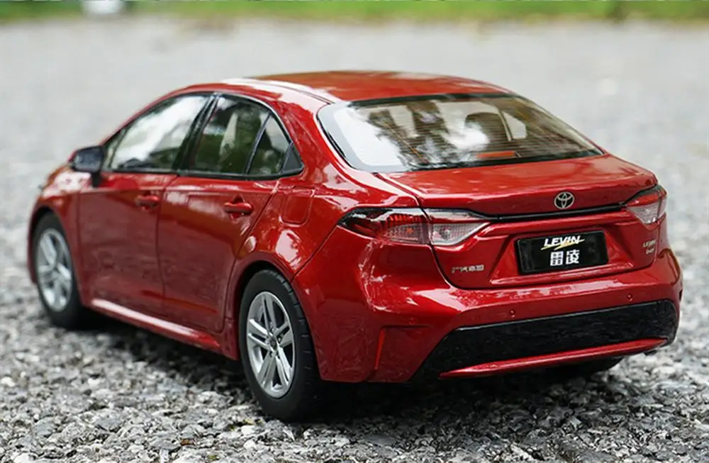 1/18 Масштаб Toyota Levin Corolla 2019 красная литой модель автомобиля коллекция игрушек |