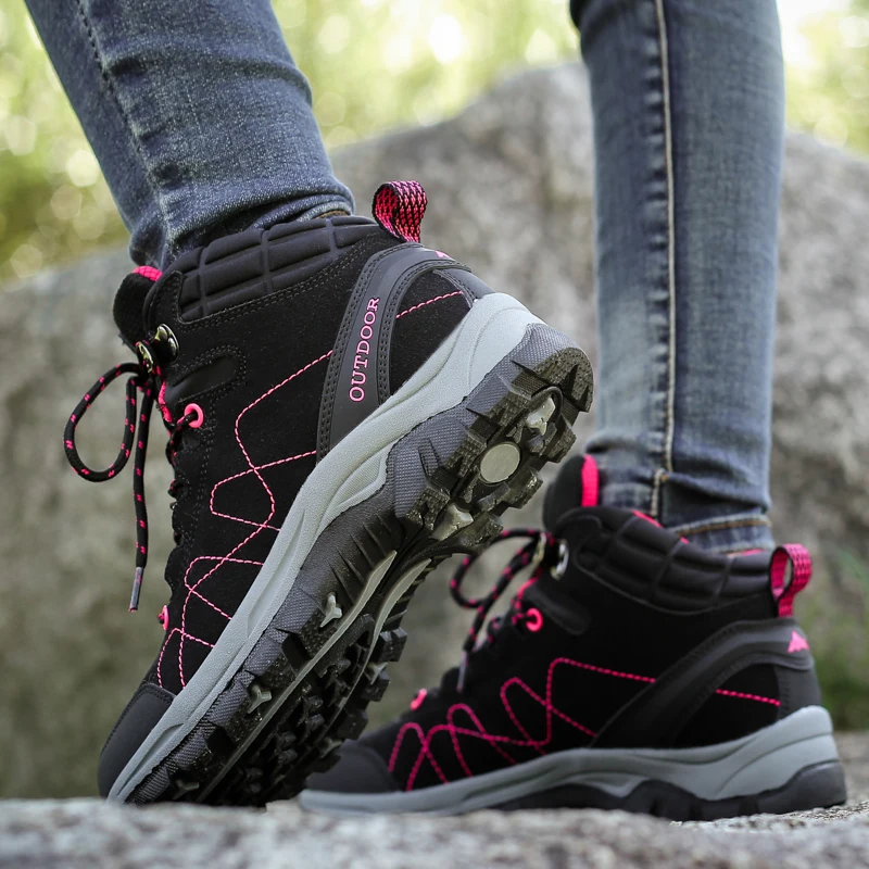 

Couples Outdoor High Top Hiking Shoes 2020 Durable Waterproof Anti-Slip Outdoor Climbing Trekking Shoes Military Tactical Boots