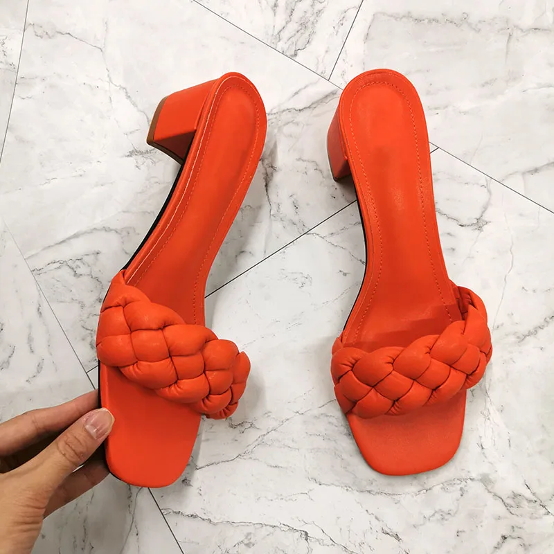 

Женские сандалии на низком квадратном каблуке, плетеные однотонные модные уличные современные шлепанцы, обувь для вечеринки, размеры 39-41, л...