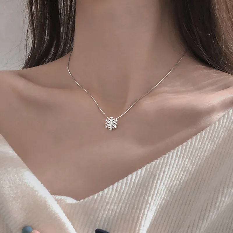 

Korean Fashion Snowflake Pendant Necklace Rhinestone Rose Gold Chokers Necklaces for Women Jewelry Accessories Bridesmaid Gift