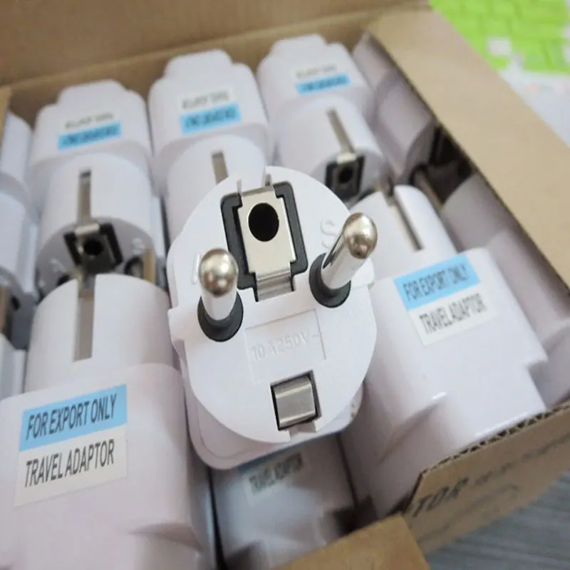 Переходник с электрической розеткой преобразователь вилкой Европейского