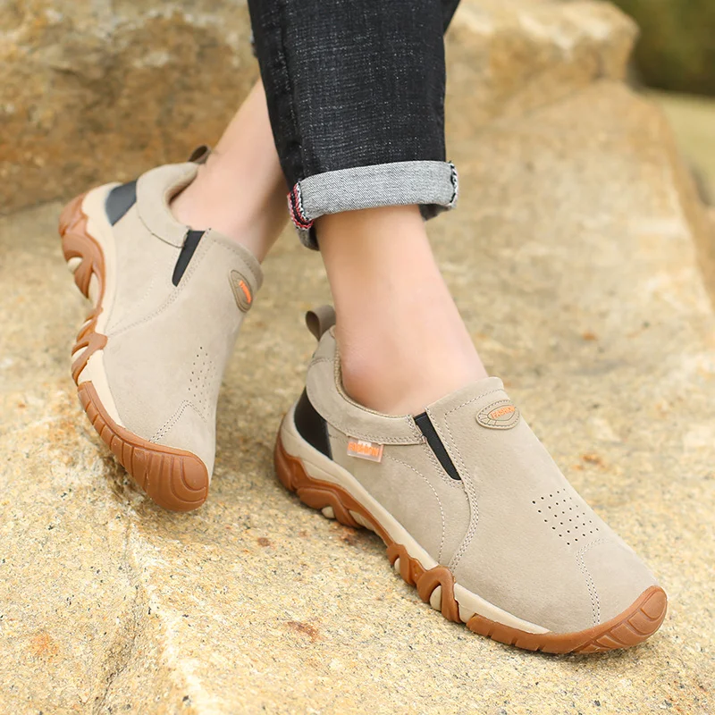 Outdoor Slip on Men Hiking Shoes Breathable Waterproof Rock Climbing Shoes Men Brown Walking Shoes Anti-Slip Trekking Shoes Men
