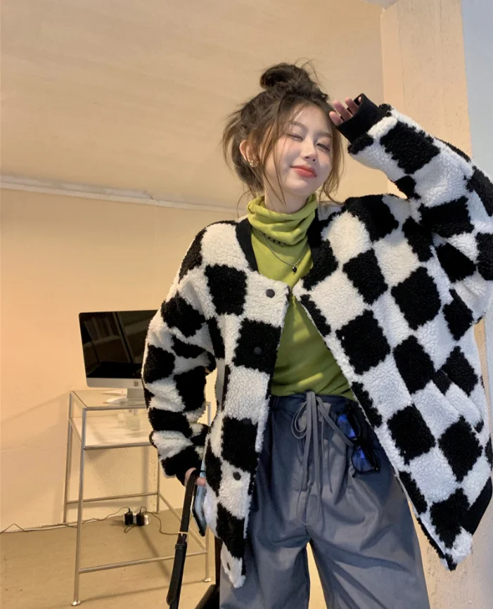 Черно-белое Шахматное пальто из овечьей шерсти женское осенне-зимнее свободное