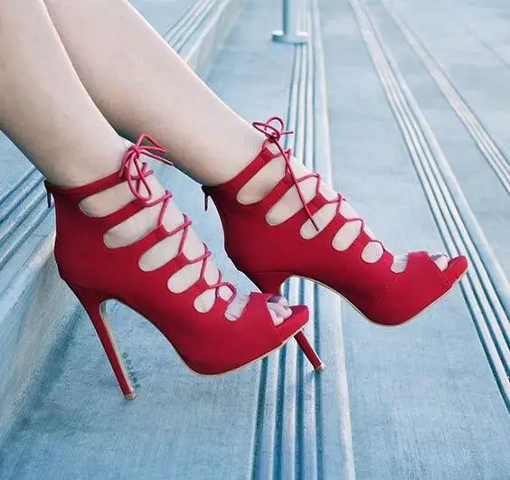 Harga Dipsloot Musim Panas Baru Wanita Suede Wanita Renda Memotong Gladiator Kandang Sandal Stiletto Heels Peep Toe Sandal Sepatu Drop Kapal