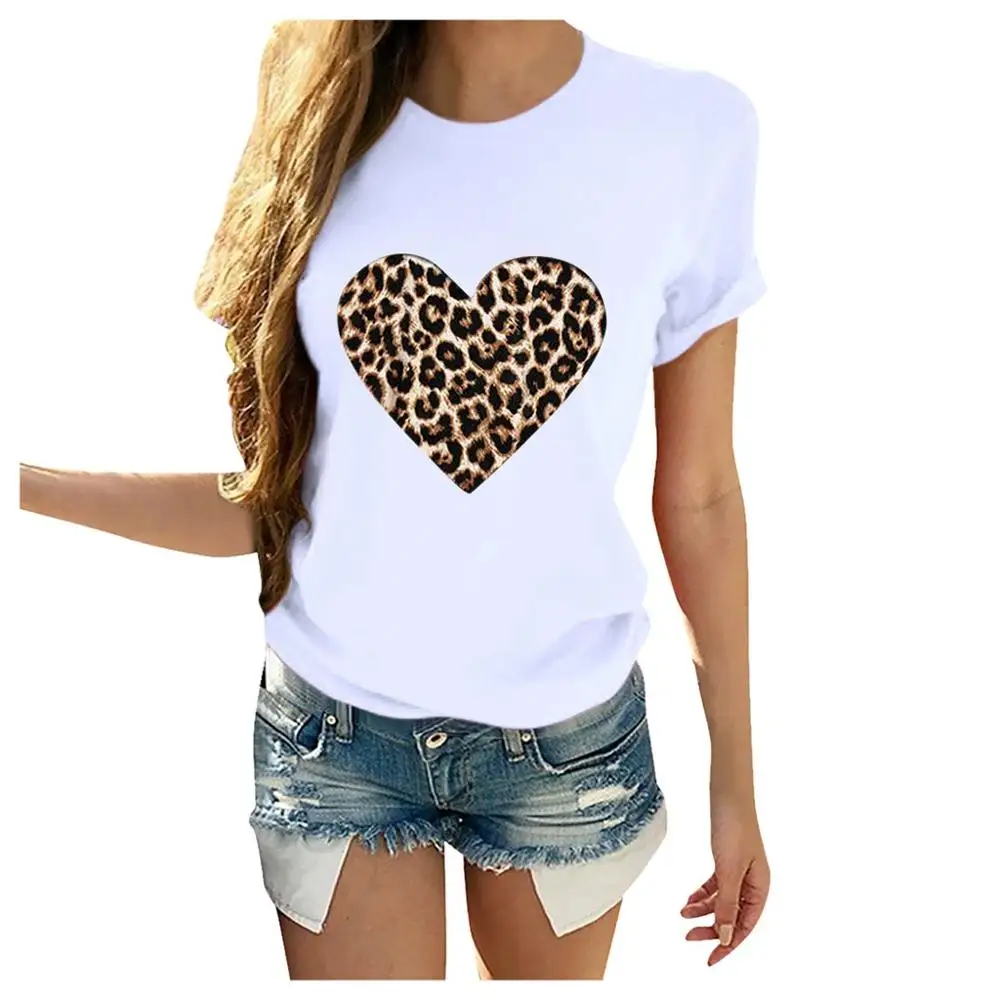 

Plus Size Women T-Shirt 2021 Summer Leopard Heart Print T Shirt Women Casual White Tops Loose Short Sleeve Tshirt