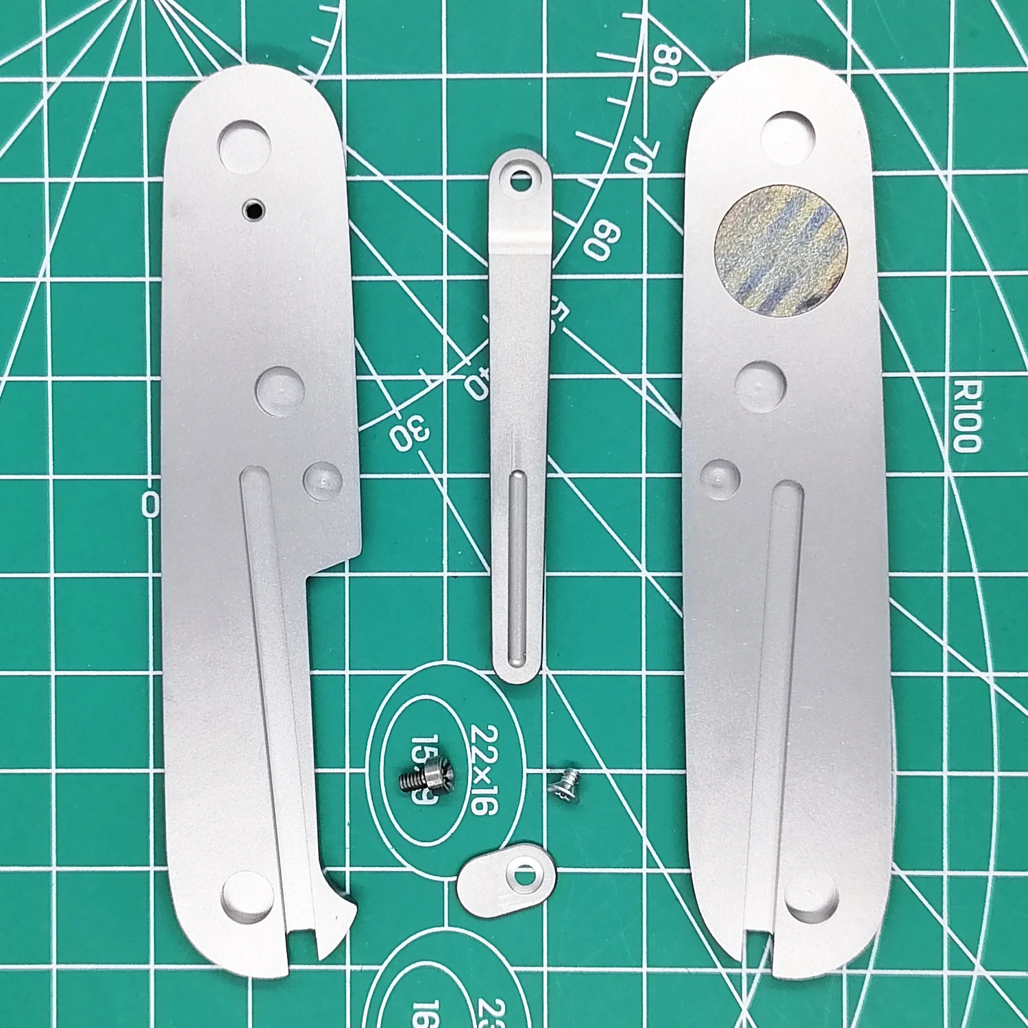 Выполненный на заказ титановый сплав TC4 сабельный нож Сменные весы для 91 мм