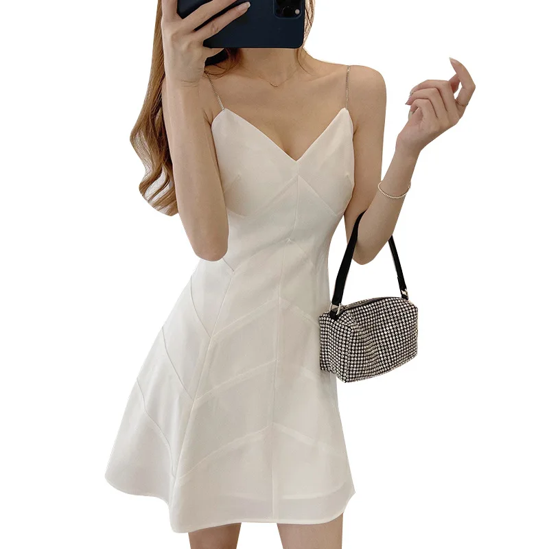 

White sling dress female 2021 new design sense niche waist skirt can usually wear a small dress